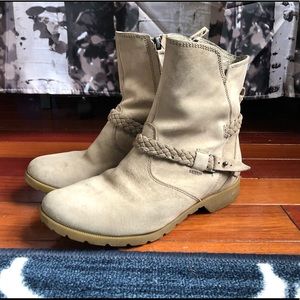 Teva women’s boots